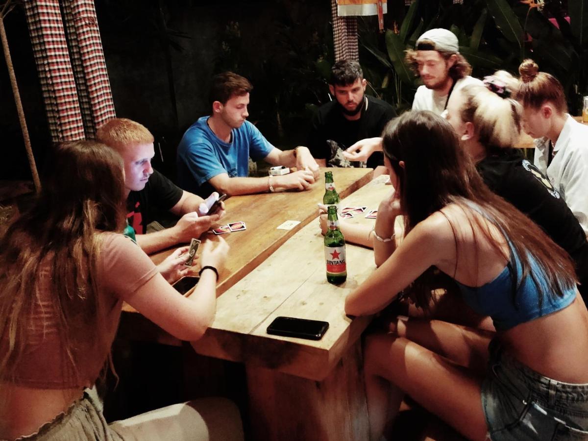 Double'D Hostel Batununggul Zewnętrze zdjęcie