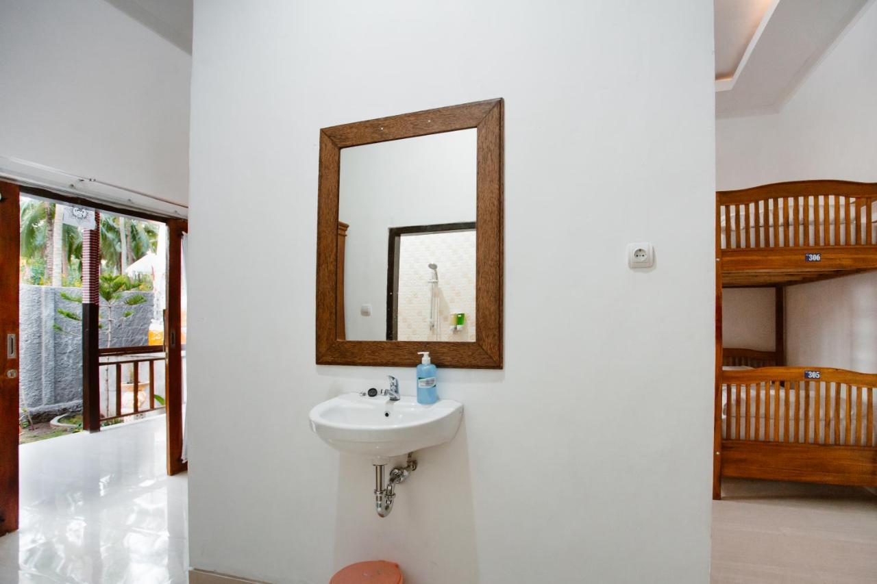 Double'D Hostel Batununggul Zewnętrze zdjęcie