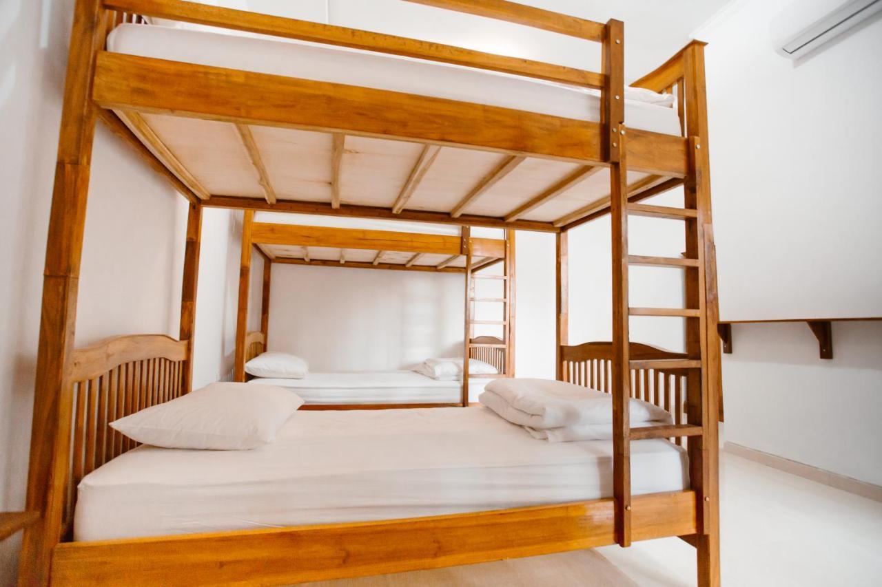 Double'D Hostel Batununggul Zewnętrze zdjęcie